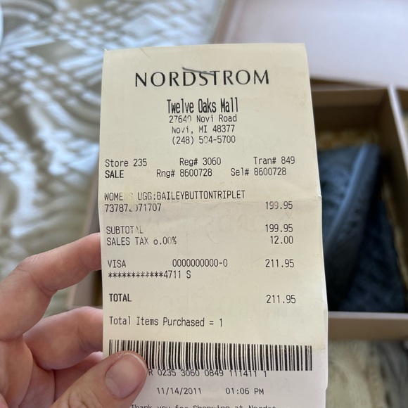 Knit Bailey button uggs - Picture 5 of 5